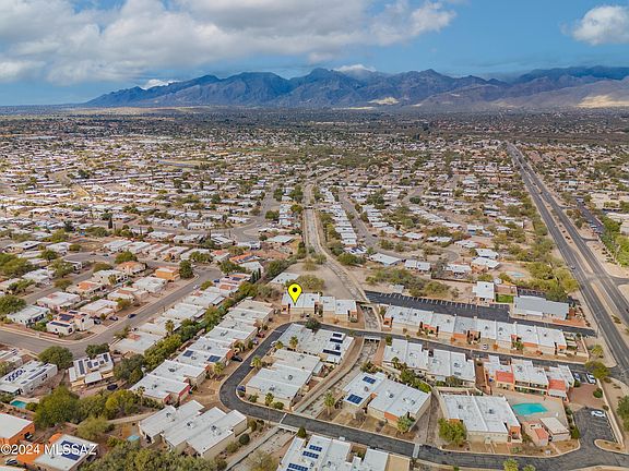 5th image of 9427 E Golden West St