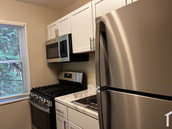 2315 Altamont Pl SE APT 204