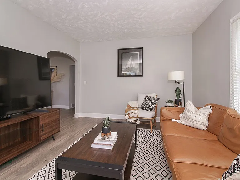 7329 Ward Rd — Photo 9
