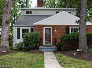 1099 S Forest Dr, Arlington, VA 22204