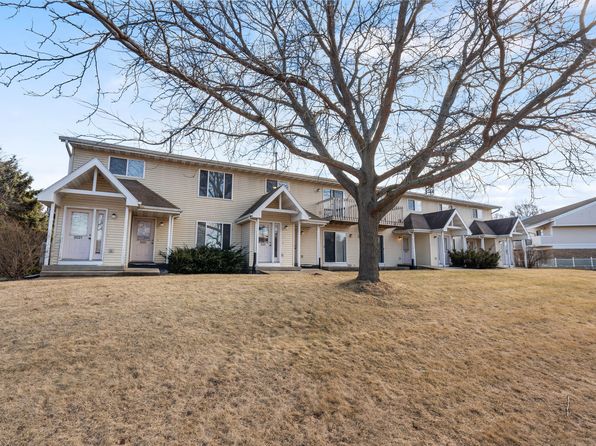 Riverstone Townhomes | 1801 Jackson St, Stoughton, WI