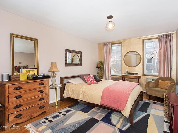 4th image of 400 E 17th St APT 612