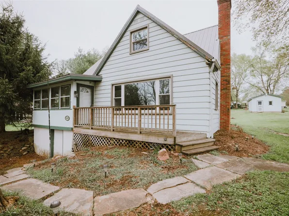 36189 Circuit Dr, Union City, PA 16438