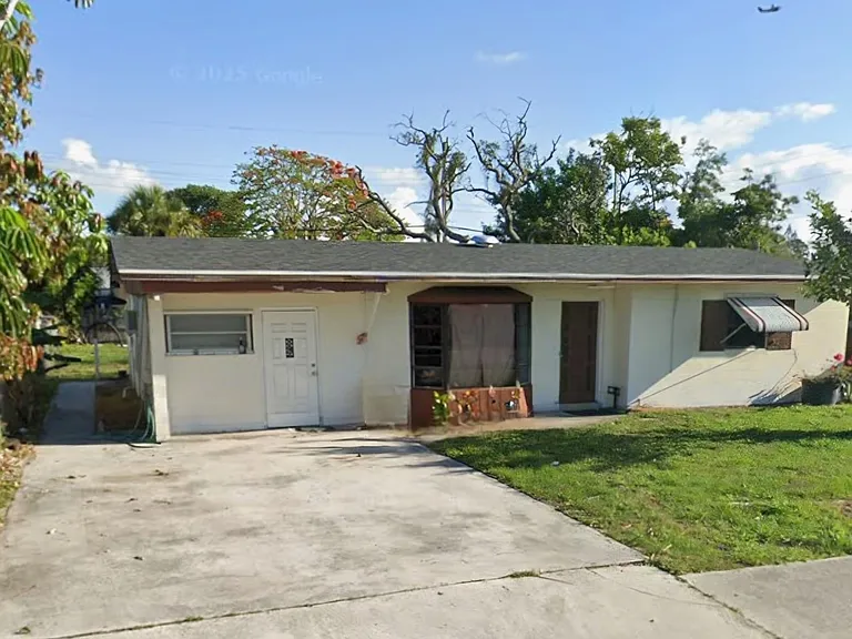 2969 SE Amherst St #1 — Photo 1