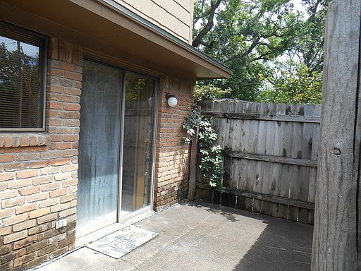 3rd image of 2329 N Oak Ave