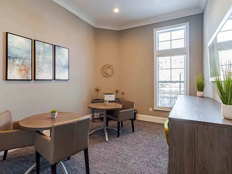 Edgewood Apartments — Photo 19