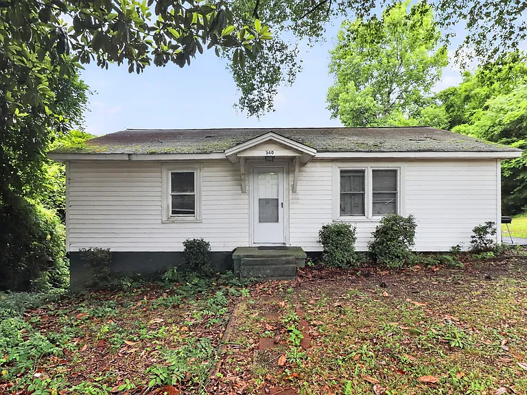 340 Clay St — Photo 1
