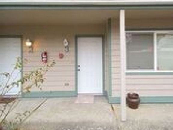 2nd image of 1833 Melody Ln APT 3