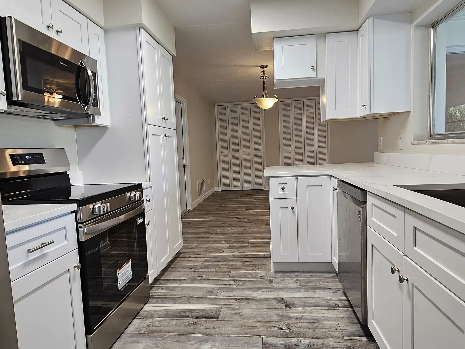 RIF (1329 Fairfield Drive) - 1 — Photo 3