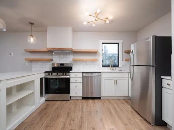 720 NW Naito Pkwy, Portland, OR