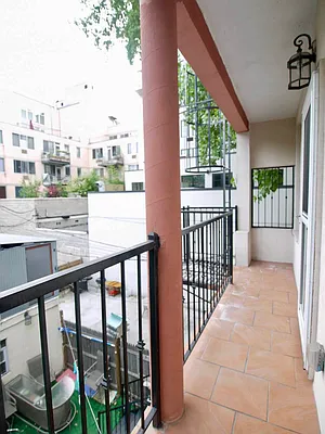 Rented by Oxford Property Group | media 10