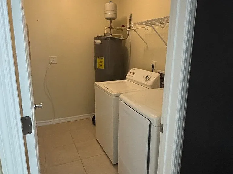 508 SE 11th Ave — Photo 17