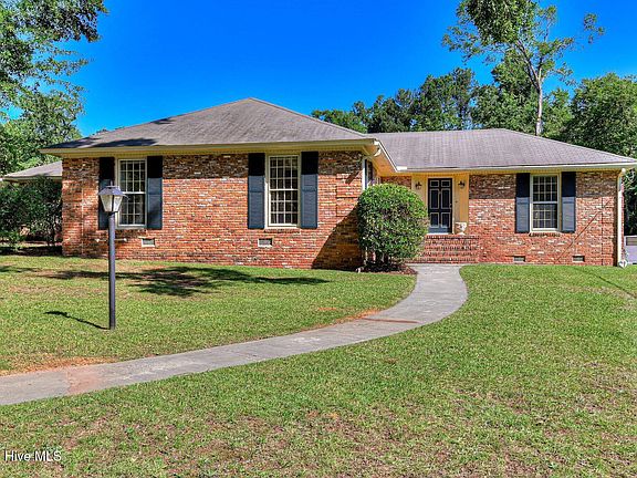 2nd image of 424 Sheffield Circle