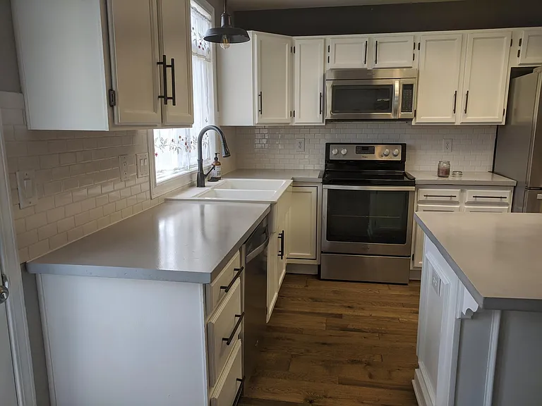 9045 Rochester Dr — Photo 18