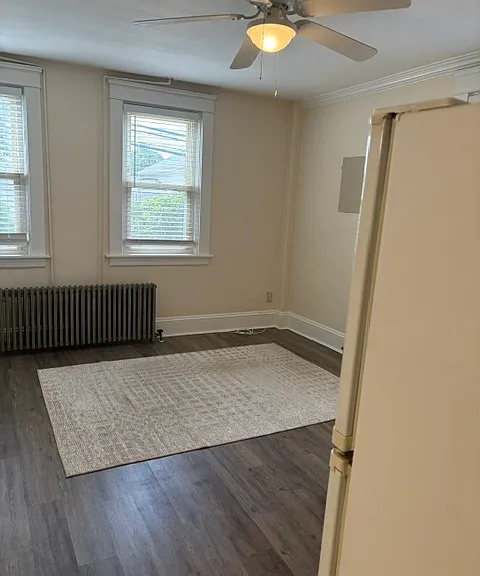 942 Cass Ave — Photo 6