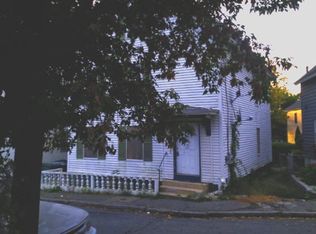 30 Meade St, Lowell, MA 01852