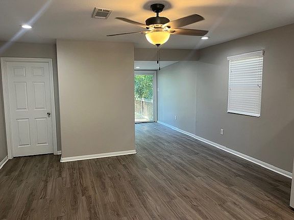 2nd image of 1572 E Pine Lake Cir #1572