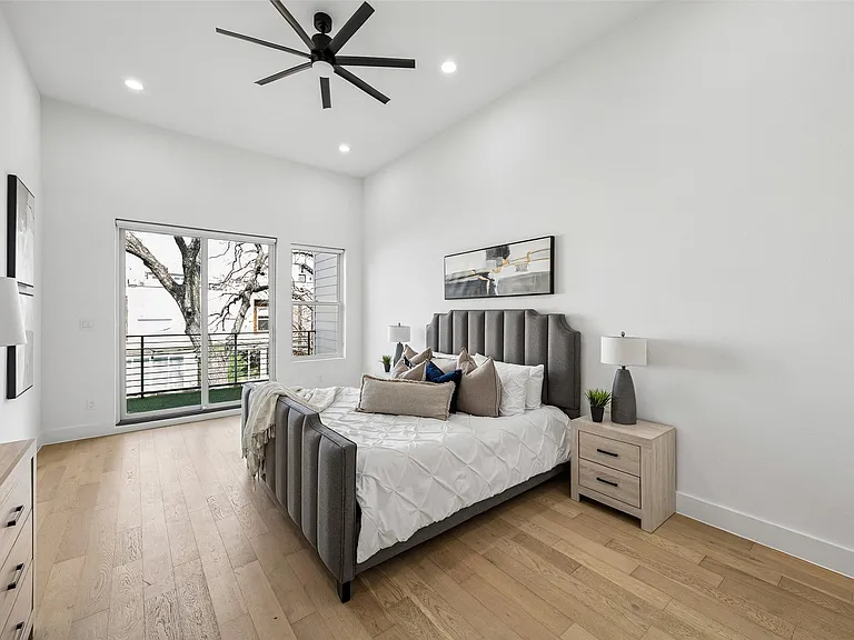 4217 Roseland Ave — Photo 11