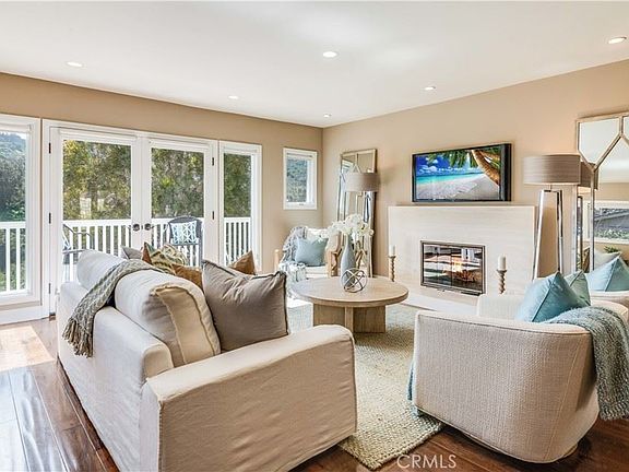 3rd image of 2745 Palos Verdes Dr N
