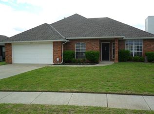 2820 Brompton Dr, Norman, OK 73072