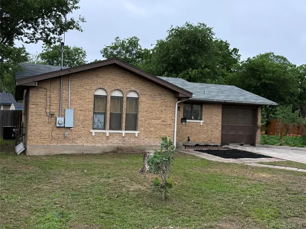 1704 S Walnut St, Georgetown, TX 78626