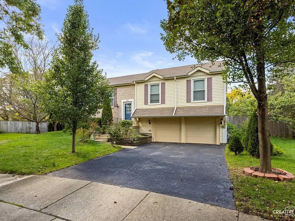 371 Larchmont Ct