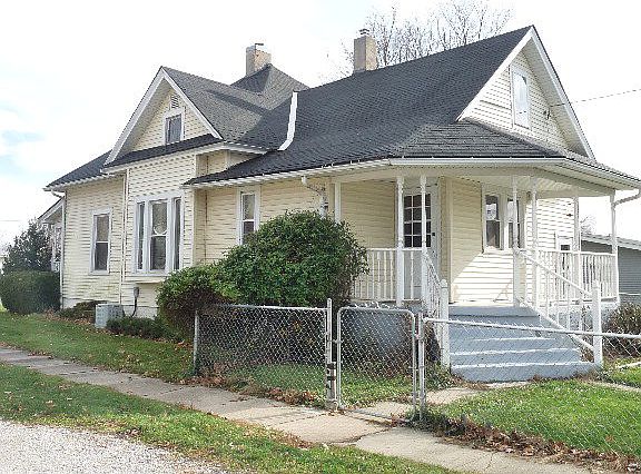 3rd image of 301 S Olmstead St