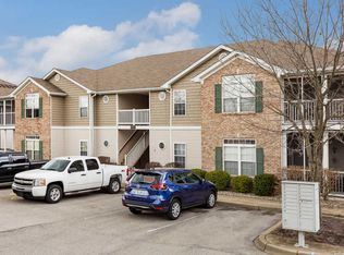 8303 Savannah Springs Ct UNIT 303, Louisville, KY 40219
