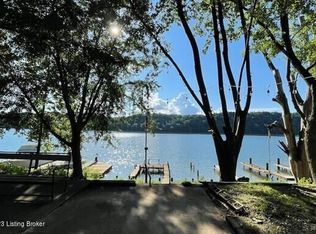 1124 Riverside Dr, Prospect, KY 40059