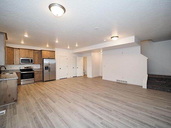 4th image of 4208 W Coral Pink Ct