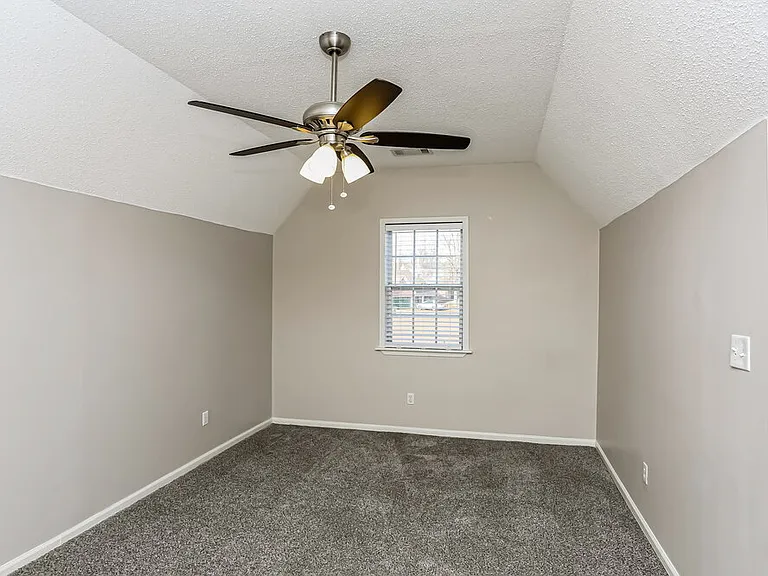 2729 Fletcher Crest Cv — Photo 12