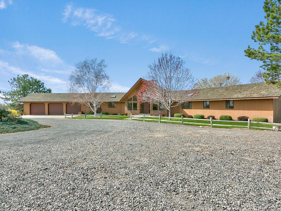 1st image of 1570 Roza Dr