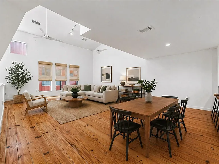 6130 Grand Blvd — Photo 3