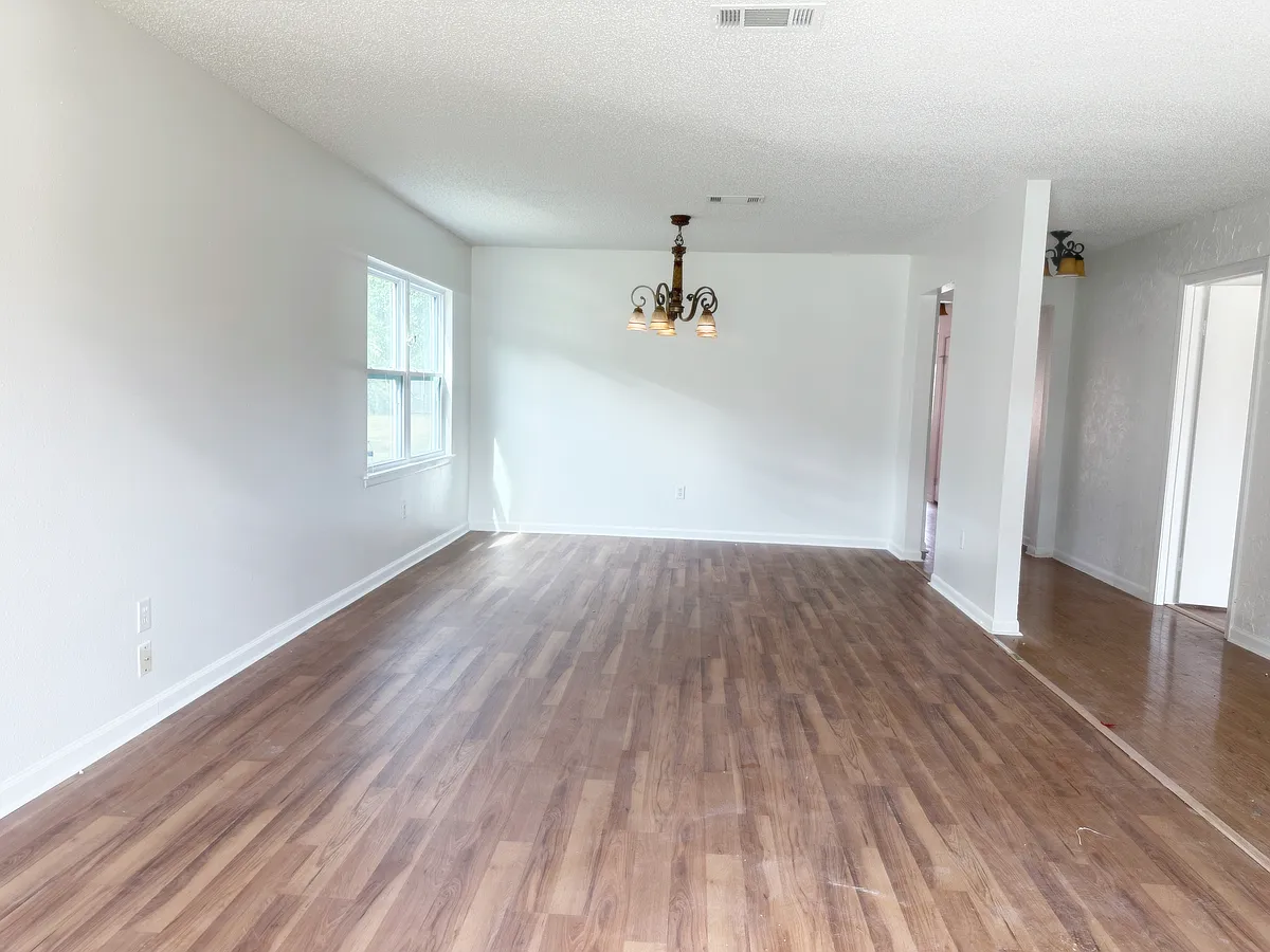 Building Photo - 110 Charles Dr