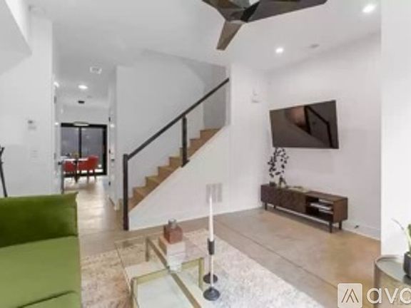 5th image of 3309 Cochrane St #3309