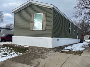 67 Candlelight Dr, Sauk Village, IL