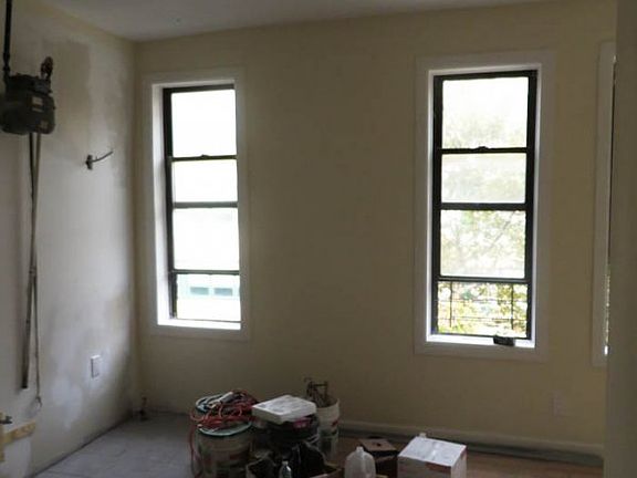 5th image of 110 Convent Ave APT 15