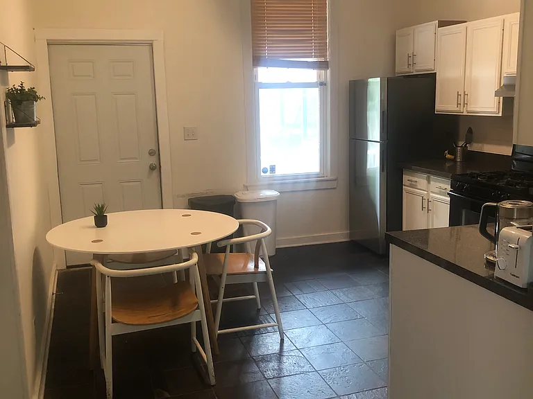 2643 N Mildred Ave #2 — Photo 10