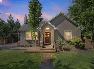 18525 SE Ashton Ln, Milwaukie, OR 97267