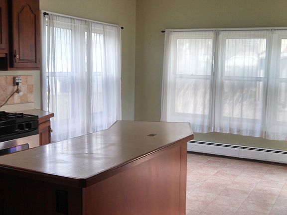 2nd image of 435 E Centerway APT 1