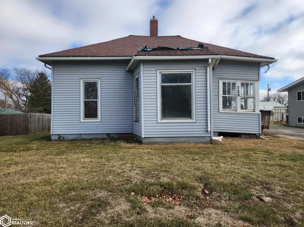 726 N 7th St, Chariton, IA 50049