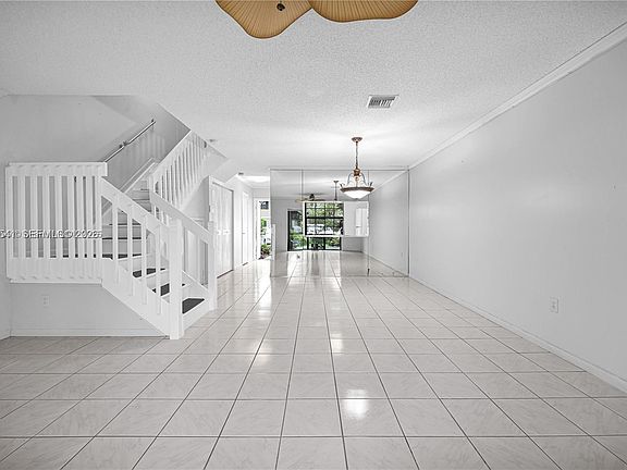 3rd image of 502 Westree Ln