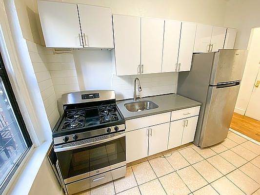 3rd image of 3300 Bailey Ave APT B8