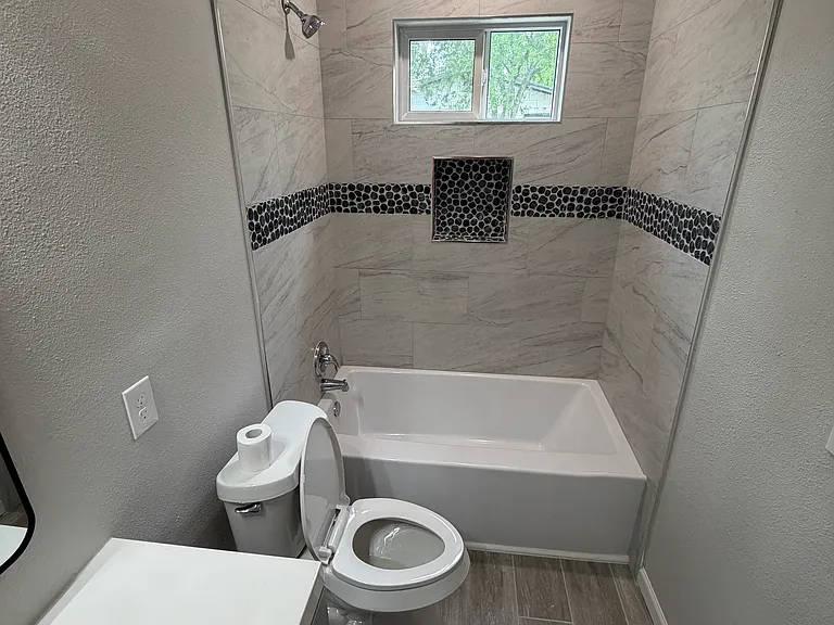 1623 W Ashby Pl — Photo 19