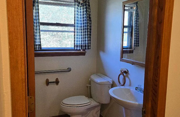 315 N Cheatham — Photo 6