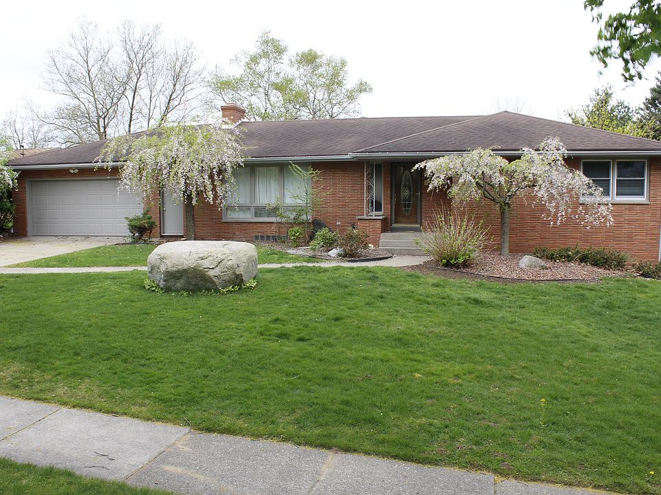 1st image of 2220 Blueberry Dr NW