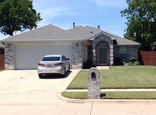 1407 Park Palisades Dr, Corinth, TX 76210
