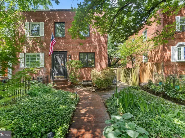 725 S Columbus St, Alexandria, VA 22314