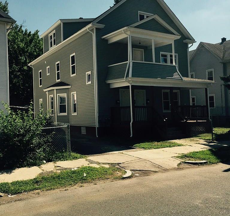 2nd image of 95 Kensington Ave