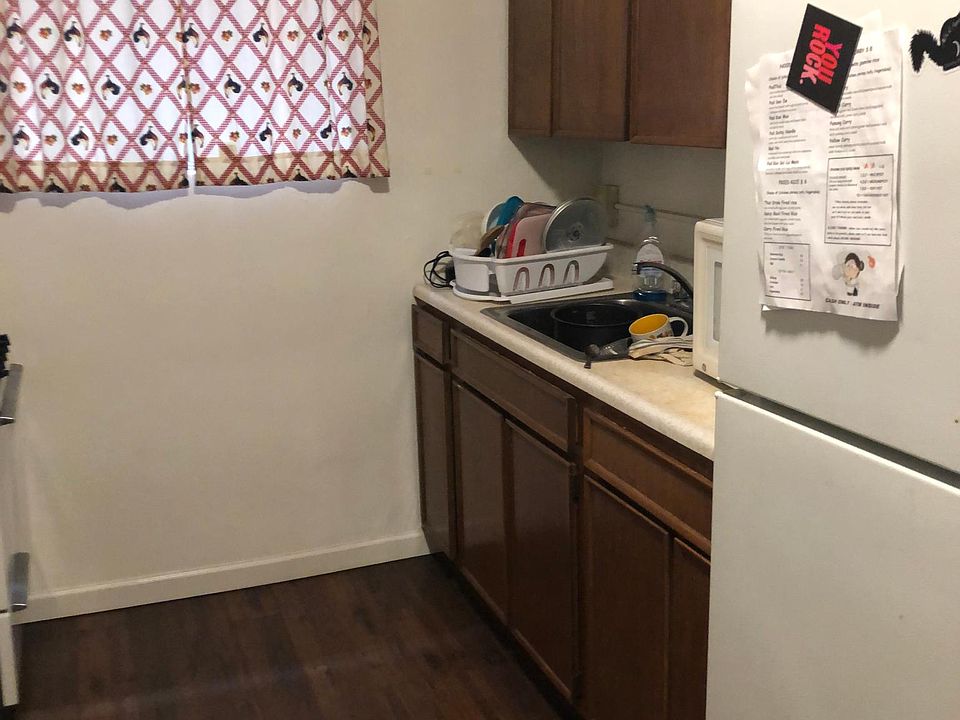 2nd image of 3444 Ward St